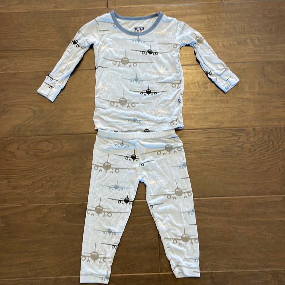 Kickee Pants  bamboo Pond Airplanes 2 piece pj set size 12-18 months